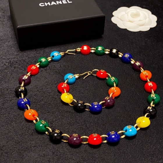 CHANEL necklace