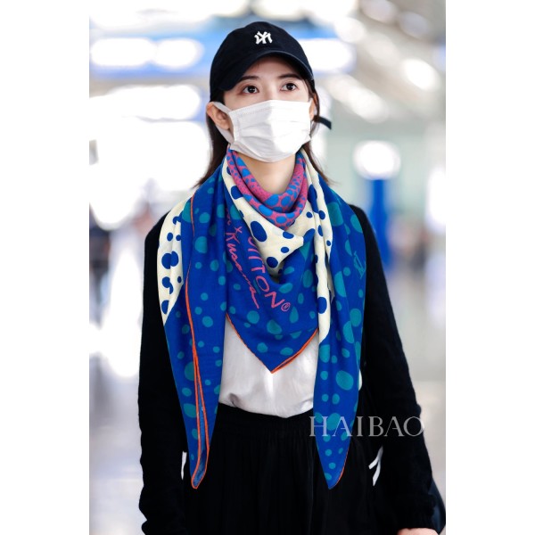 LOUIS VUITTON pumpkin printed cashmere square scarf