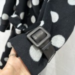 Louis Vuitton cashmere coat (consult customer service to confirm size before placing an order)