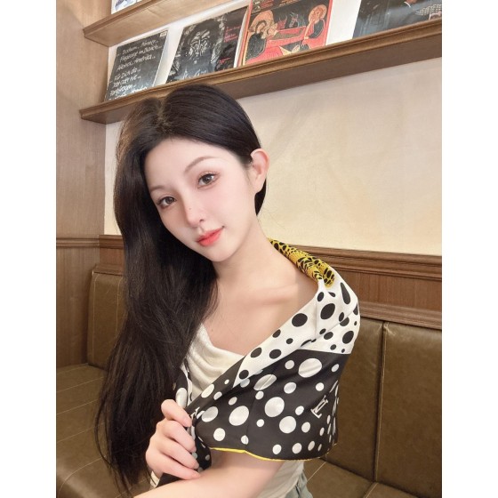 LOUIS VUITTON Pumpkin Dot Element Letter Pattern