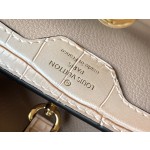 𝐋𝐎𝐔𝐈𝐒𝐕𝐔𝐈𝐓𝐓𝐎𝐍 Flowing Gold Crocodile Pattern M48865