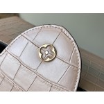 𝐋𝐎𝐔𝐈𝐒𝐕𝐔𝐈𝐓𝐓𝐎𝐍 Flowing Gold Crocodile Pattern M48865