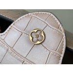 𝐋𝐎𝐔𝐈𝐒𝐕𝐔𝐈𝐓𝐓𝐎𝐍 Flowing Gold Crocodile Pattern M48865