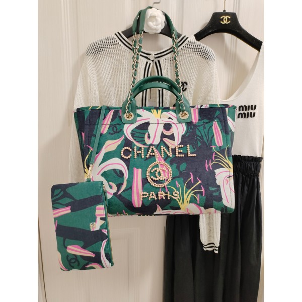 CHANEL print ➕ Wooden pearl logo beach bag model number AS3257