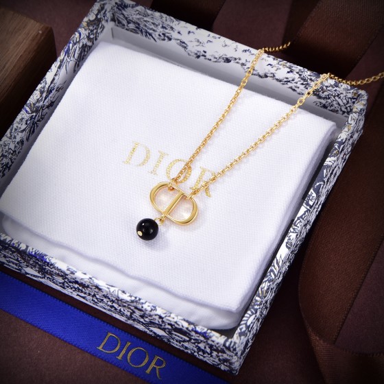 Dior necklace