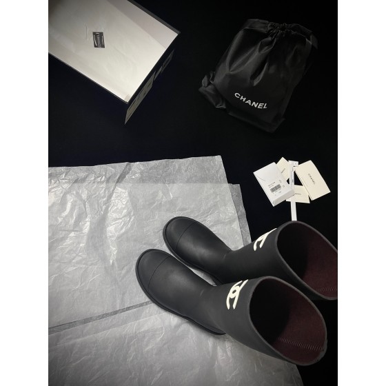 CHANEL Classic Seasonal Fashion Rainboots