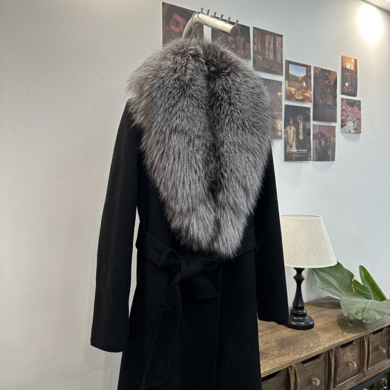 Dior Fox Fur Coat G50 (consult customer service to confirm size before placing an order)