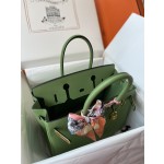 Birkin 30cm avocado green gold buckle  Imported epsom leather hand sewn real shot visible to the naked eye quality
