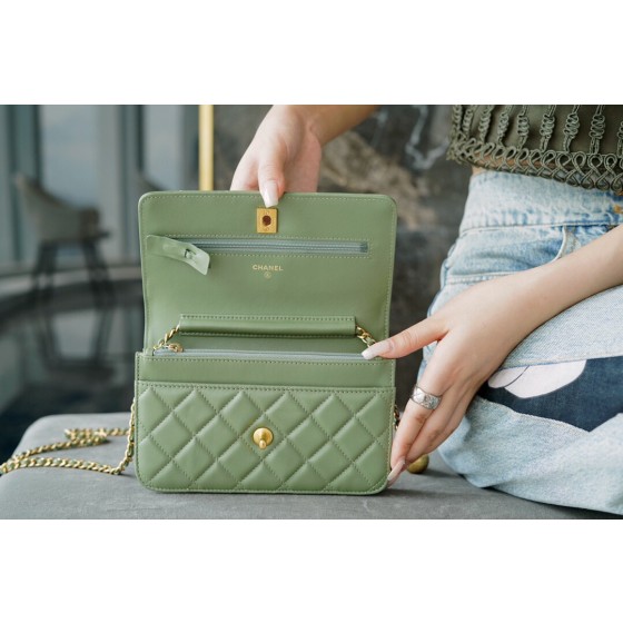 Chanel 𝑾𝒐𝒄 Hairy Bag Metal Ball 𝒘𝒐𝒄 Matcha Green