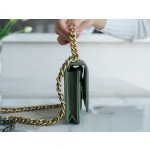 Chanel 19 bag 𝑾𝒐𝒄22C gold buckle matcha green