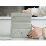 CHANEL 19Bag 𝑾𝒐𝒄 22C silver buckle light grey