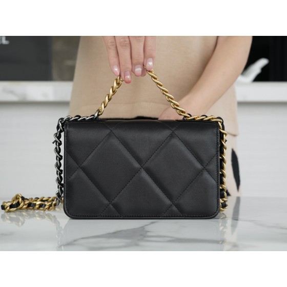 CHANEL 19Bag 𝑾𝒐𝒄 23p gold buckle black