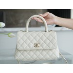 CHANEL 𝑪𝒐𝑪𝒐 𝒉𝒂𝒏𝒅𝒍𝒆 New Cowhide Handle Small Beige