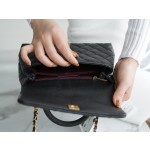 CHANEL 𝑪𝒐𝑪𝒐 𝒉𝒂𝒏𝒅𝒍 𝒆 New Cowhide Handle Small Black