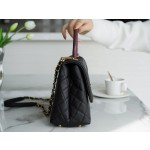 CHANEL 𝐂𝐨𝐂𝐨 𝐇𝐚𝐧𝐝𝐥𝐞 Lizard skin handle Medium Black
