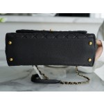 CHANEL 𝐂𝐨𝐂𝐨 𝐇𝐚𝐧𝐝𝐥𝐞 Lizard skin handle Medium Black