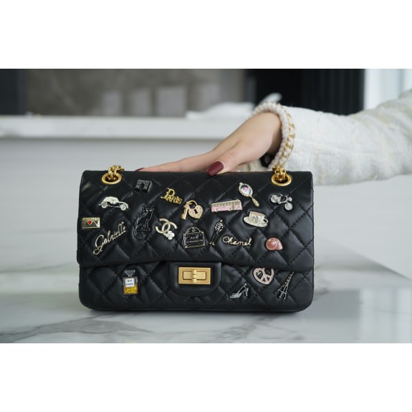 𝗖𝗵𝗮𝗻𝗲𝗹 Replica ❷. ❺❺ Limited edition badge model