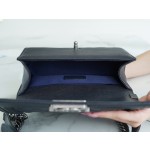 𝗖𝗵𝗮𝗻𝗲𝗹 𝗟𝗲𝗯𝗼𝘆 原厂《INCAS》荔枝纹胎牛皮：中号 古银  深蓝