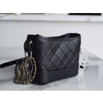 𝗖𝗵𝗮𝗻𝗲𝗹 𝗚𝗮𝗯𝗿𝗶𝗲𝗹𝗲❥ classic stray bag Italy 🇮🇹 "Montebello" original cowhide：Small  Black