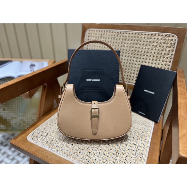 SAINT LAURENT▪️ 𝗟𝗲 𝗙𝗲𝗿𝗺𝗼𝗶𝗿▪️672615 original leather