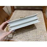 SAINT LAURENT ▪️𝑪𝒂𝒔𝒔𝒂𝒏𝒅𝒓𝒂▪️532750 original crocodile pattern.