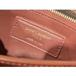 SAINT LAURENT ▪️𝑪𝒂𝒔𝒔𝒂𝒏𝒅𝒓𝒂▪️532750 original crocodile pattern.