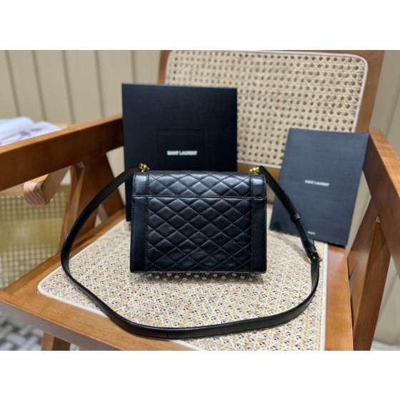 SAINT LAURENT 𝐆𝐚𝐛𝐲 𝐦𝐢𝐧𝐢 #685574.JD