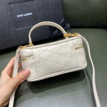 SAINT LAURENT  𝙑𝙖𝙣𝙞𝙩𝙮 𝘾  #669560.JD