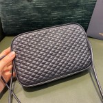 AINT LAURENT 𝙇𝙤𝙪 𝙇𝙤𝙪  #640990.JD