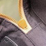 AINT LAURENT 80’s 𝙑𝙖𝙣𝙞𝙩𝙮 #649779.JD