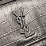 SAINT LAURENT 𝒏𝒊𝒌𝒊 𝒎𝒆𝒅𝒊𝒖𝒎 𝟮𝟴𝒄𝒎  #498894E.jd