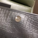 SAINT LAURENT 𝒏𝒊𝒌𝒊 𝒎𝒆𝒅𝒊𝒖𝒎 𝟮𝟴𝒄𝒎  #498894E.jd