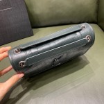 SAINT LAURENT 𝒏𝒊𝒌𝒊  𝒃𝒂𝒃𝒚 𝟮2𝒄𝒎 #633151 Matte E.jd