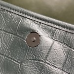 SAINT LAURENT 𝒏𝒊𝒌𝒊  𝒃𝒂𝒃𝒚 𝟮2𝒄𝒎 #633151 Matte E.jd