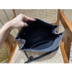 SAINT LAURENT 𝑵𝒊𝒌𝒊 𝒔𝒉𝒐𝒑𝒑𝒊𝒏𝒈 𝒃𝒂𝒈 #577999original leather.JD