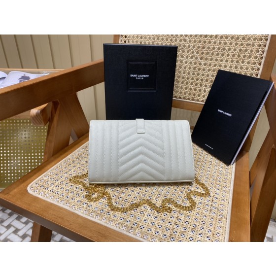 SAINT LAURENT 𝙈𝙊𝙉𝙊𝙂𝙍𝘼𝙈 𝙈𝙄𝙓 𝙈𝘼𝙏𝙀𝙇𝘼𝙎𝙎É #620280 original leather