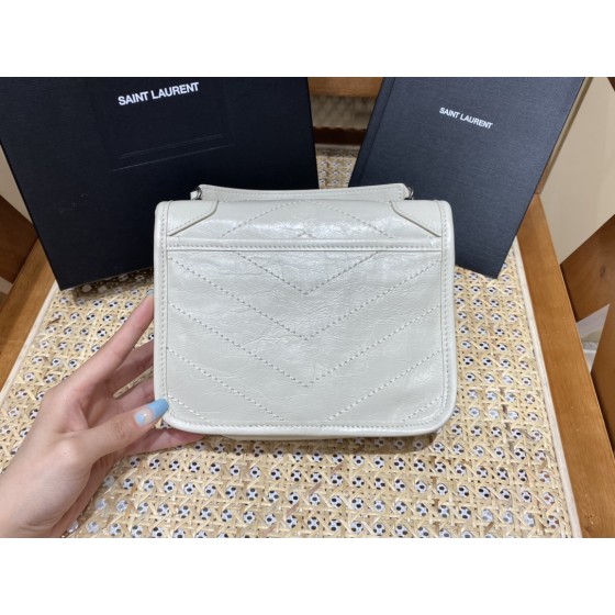 SAINT LAURENT  #583103