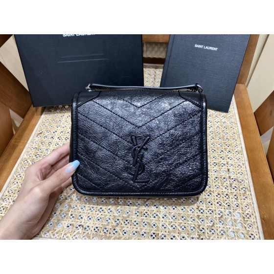 SAINT LAURENT  #583103