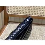 SAINT LAURENT 𝑴𝒐𝒏𝒐𝒈𝒓𝒂𝒎 𝑾𝒐𝒄  #379039