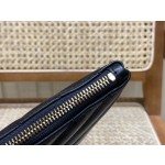 SAINT LAURENT 𝑴𝒐𝒏𝒐𝒈𝒓𝒂𝒎 𝑾𝒐𝒄  #559193