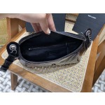 SAINT LAURENT 𝑵𝒊𝒌𝒊 𝒃𝒐𝒅𝒚 𝒃𝒂𝒈  #577124.JD