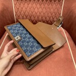 GUCCI 𝙂𝙐𝘾𝘾𝙄 𝘿𝙀𝙉𝙄𝙈 Denim Series Denim Dionysus Medium 28 # 400249