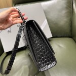 BALENCIAGA 𝐇𝐨𝐮𝐫𝐠𝐥𝐚𝐬𝐬 𝐏𝐥𝐮𝐬 Hourglass bag