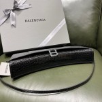 BALENCIAGA 𝐇𝐨𝐮𝐫𝐠𝐥𝐚𝐬𝐬 𝐏𝐥𝐮𝐬 Hourglass bag