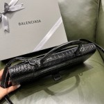 BALENCIAGA 𝐇𝐨𝐮𝐫𝐠𝐥𝐚𝐬𝐬 𝐏𝐥𝐮𝐬 Hourglass bag
