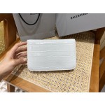 BALENCIAGA 𝘄𝗮𝗹𝗹𝗲𝘁 𝗼𝗻 𝗰𝗵𝗮𝗶𝗻 ▪️ crocodile pattern white white buckle