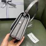 BALENCIAGA 𝘀𝗺𝗮𝗹𝗹 𝗯𝗮𝗴 Plain grey silver buckle