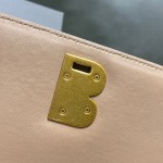 BALENCIAGA 𝘀𝗺𝗮𝗹𝗹 𝗯𝗮𝗴 Plain apricot gold buckle