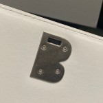 BALENCIAGA 𝘀𝗺𝗮𝗹𝗹 𝗯𝗮𝗴 Plain white silver buckle