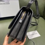 BALENCIAGA 𝘀𝗺𝗮𝗹𝗹 𝗯𝗮𝗴 𝗯𝗮𝗴 Black gold buckle with crocodile pattern